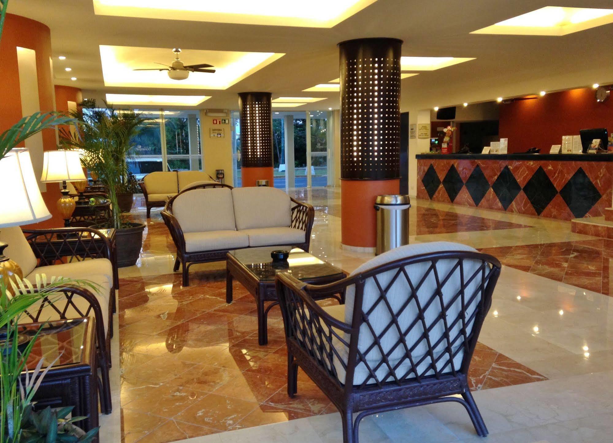 Hotel Bonampak Канкун Екстер'єр фото